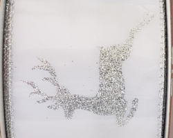 GLT SLVR RNDER WH SAT-2.5” WR
This bow is for a Christmas collection. Streamers will be solid ribbon in the colors of white and silver. If available, a coordinating text streamer could be added.