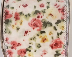 PNK ROSES WH SAT-2.5” WR
This bow could be used for any occasion. Streamers will be solid ribbon in the colors of pink and white. If available, a coordinating text streamer for the desired occasion could be added.