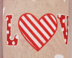 RD WH LUV TXT HRTS TAN LIN-2.5” WR
This bow is for a Valentine’s Day collection. Streamers will be solid ribbon in the colors of red, white and tan. If available, coordinating printed streamers could be added.