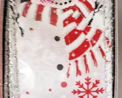 SNWMN FACES WH SAT-1.5” WR
This bow could be used for a Christmas or winter collection. Streamers will be solid ribbon in the colors of red, black and white. If available, a coordinating text streamer for the desired occasion could be added.