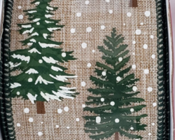 TREE SNW TAN LIN-2.5” WR
This bow is for a Christmas or winter collection. Streamers will be solid ribbon in the colors of green, white and tan. If available, a coordinating text streamer for the desired occasion could be added.
